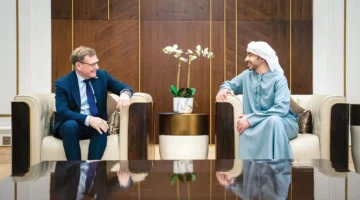 عبدالله بن زايد يبحث مع وزير خارجية ألمانيا الاعتداءات الإيرانية على الإمارات